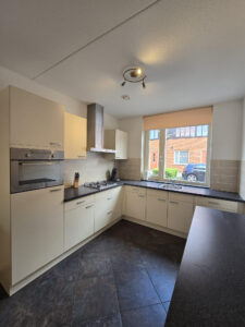 Bisschop Godschalkstraat 25