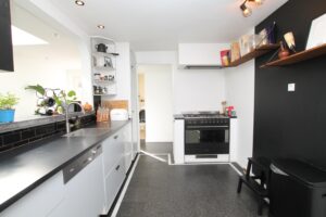 Javastraat 28